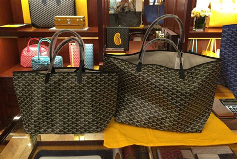 goyard gm vs pm dimensions|goyard saint louis tote price.